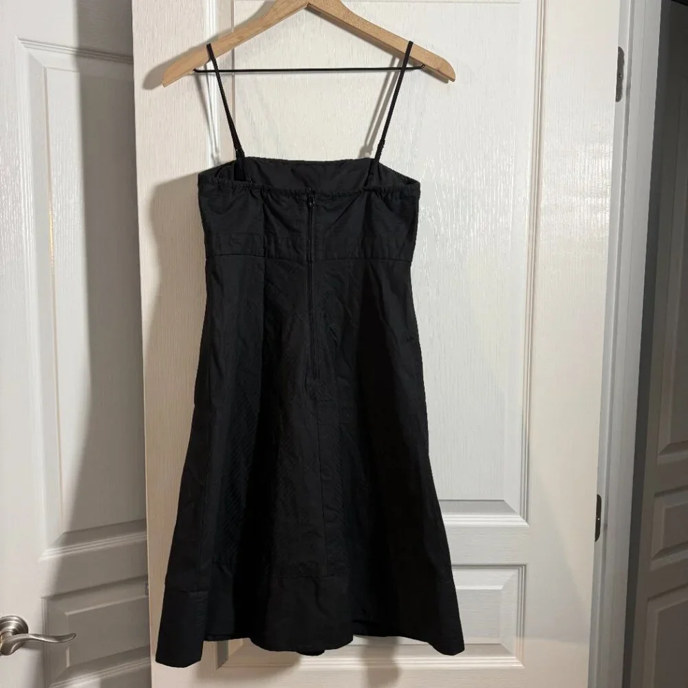 EUC - Gap - Black Dress - Size 6 - Picture 2 of 3